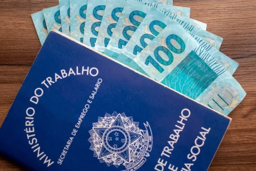 Salário mínimo de 2026 será de R$ 1.631 e terá reajuste de 7,5%