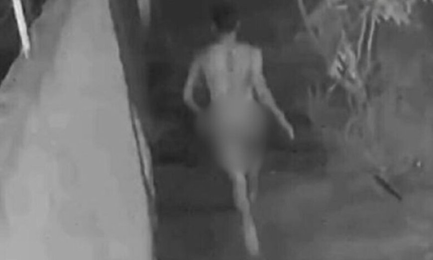 VÍDEO: Homem foge nu e se esconde no telhado para não ser morto pelo ex da 'ficante'; CONFIRA