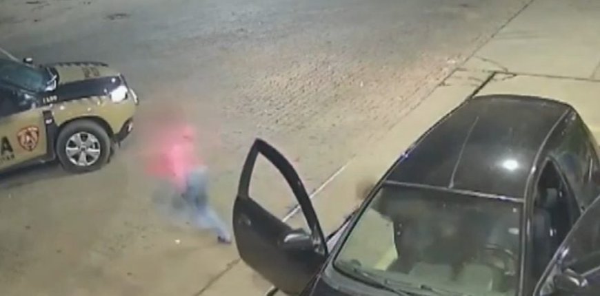VÍDEO: Mulher que estava sendo sequestrada e violentada pelo ex salta de carro e foge ao avistar viatura