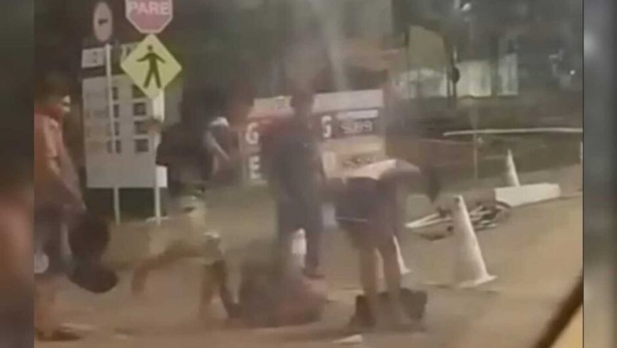 Vídeo mostra homem sendo brutalmente espancado por grupo de moradores de rua; ainda não se sabe o motivo da agressão