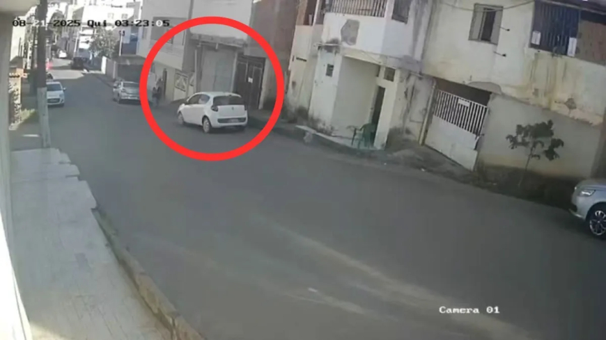 VÍDEO: Homem atropela ex-mulher na frente dos filhos e é preso; Veja o momento