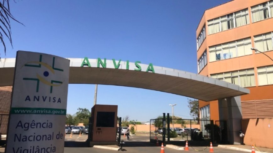 Anvisa veta 32 suplementos alimentares por fabricação irregular e falta de higiene em empresa do setor